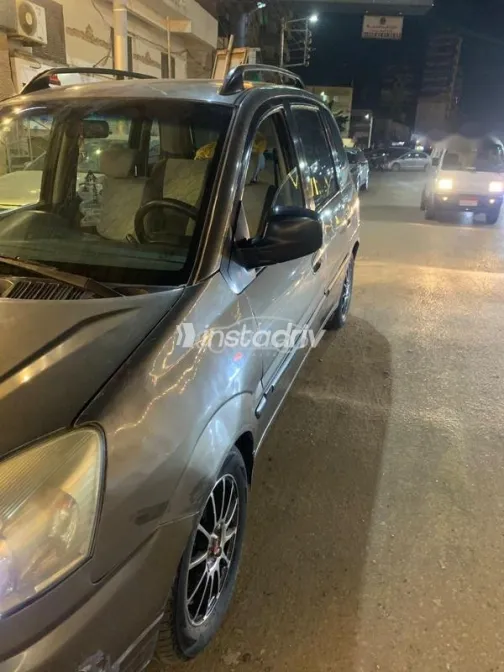 هيونداي ماتريكس 2009 رمادي غامق مستعملة للبيع - 2