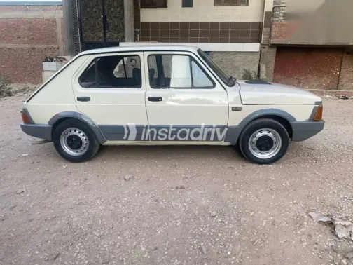 فيات 127 1982 أبيض مستعملة للبيع - 2