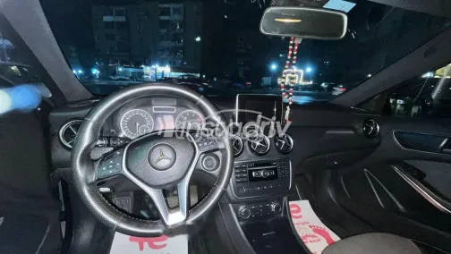 مرسيدس A 200 2013 أسود مستعملة للبيع - 4