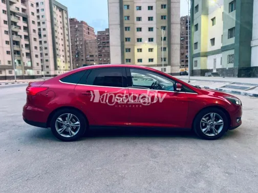 Ford Focus 2018 White Used for Sale - 3