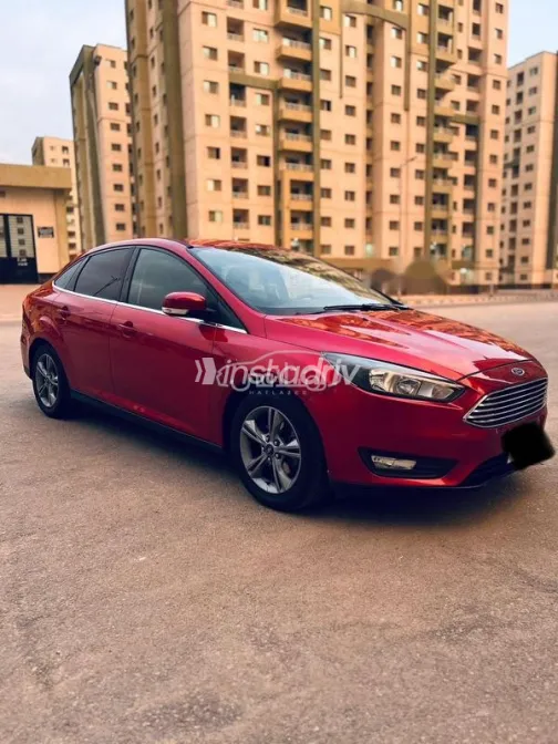 Ford Focus 2018 White Used for Sale - 4
