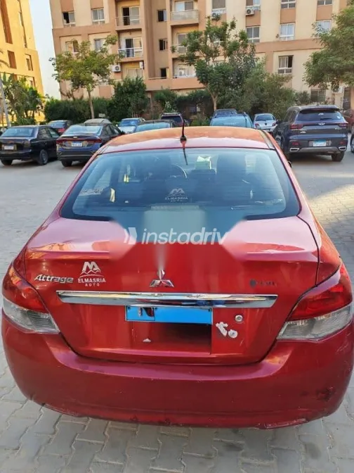 ميتسوبيشي اتراج 2014 نبيتي مستعملة للبيع - 2