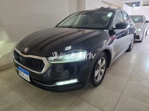 سكودا اوكتافيا 2021 أسود مستعملة للبيع - 4