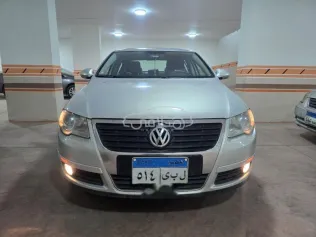 فولكس فاغن باسات 2011 فضي مستعملة للبيع