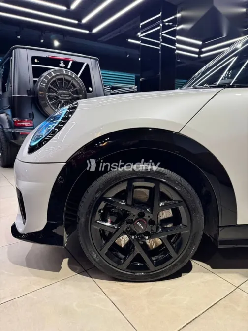 Mini Cooper 2025 White Used for Sale - 5