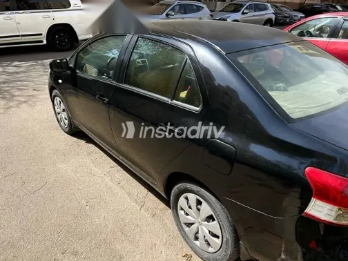 تويوتا ياريس 2008 أسود مستعملة للبيع - 5