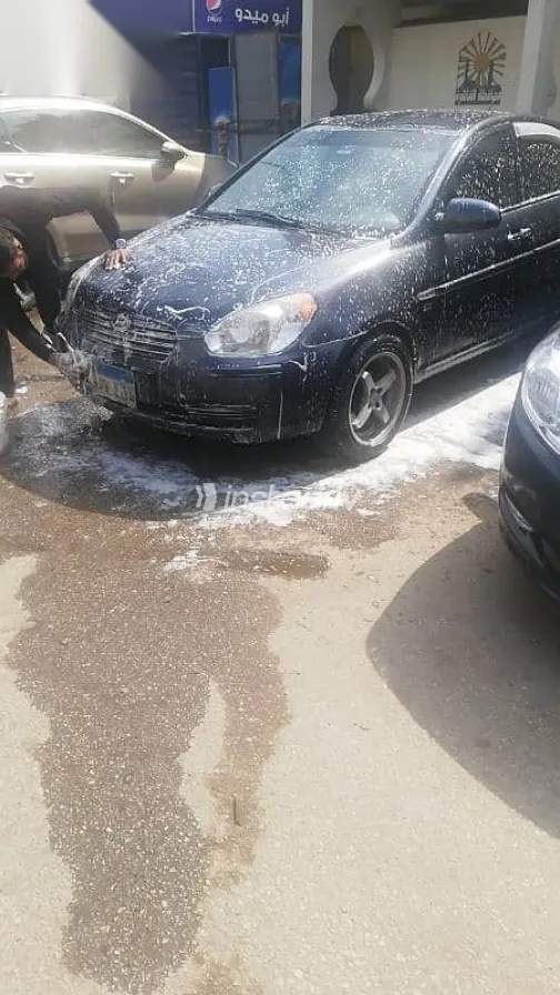 هيونداي اكسنت 2010 أزرق غامق مستعملة للبيع - 3