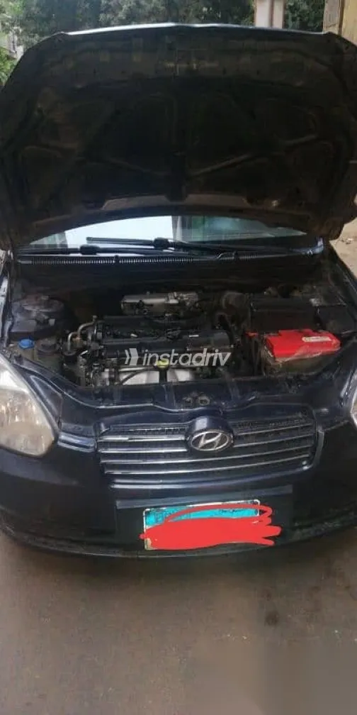 هيونداي اكسنت 2010 أزرق غامق مستعملة للبيع - 5