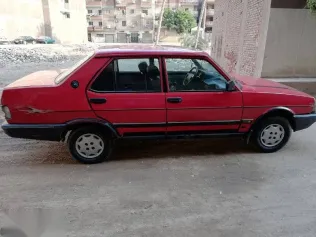 فيات شاهين 2000 أحمر مستعملة للبيع