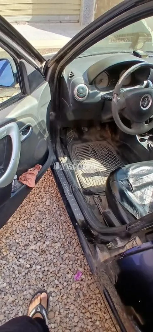 Renault Logan 2012 Black Used for Sale - 3