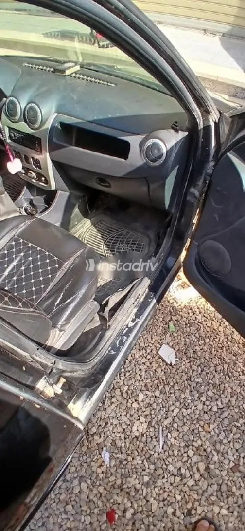 Renault Logan 2012 Black Used for Sale - 4