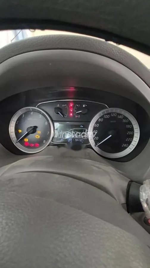 نيسان سنترا 2018 أبيض مستعملة للبيع - 4