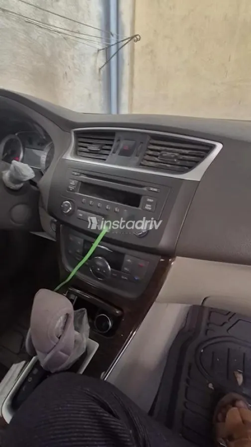 نيسان سنترا 2018 أبيض مستعملة للبيع - 5