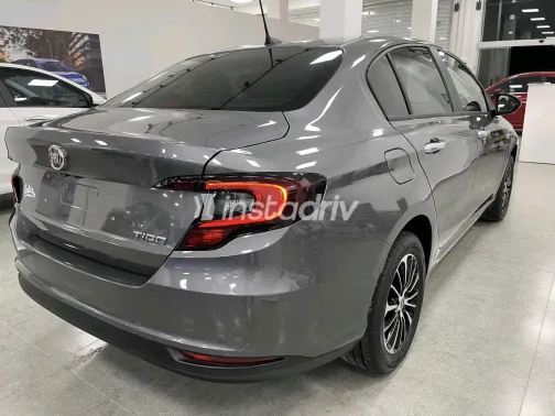 فيات تيبو 2025 أبيض مستعملة للبيع - 1