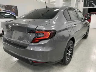 فيات تيبو 2025 أبيض مستعملة للبيع