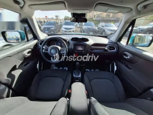 جيب رينيجيد 2021 أزرق غامق مستعملة للبيع - 8