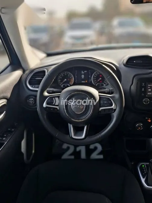 جيب رينيجيد 2021 أزرق غامق مستعملة للبيع - 9