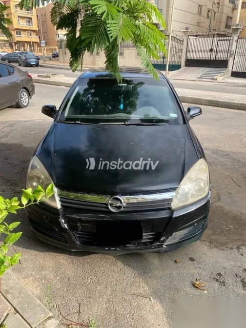 اوبل أسترا 2008 أسود مستعملة للبيع - 1