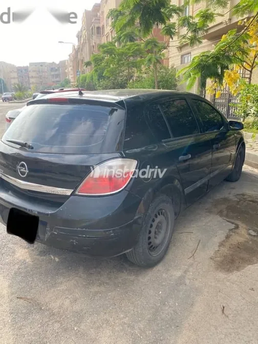 اوبل أسترا 2008 أسود مستعملة للبيع - 4
