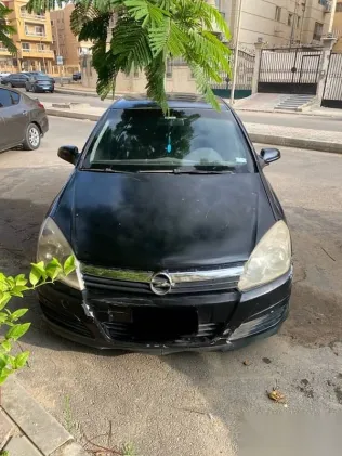 اوبل أسترا 2008 أسود مستعملة للبيع