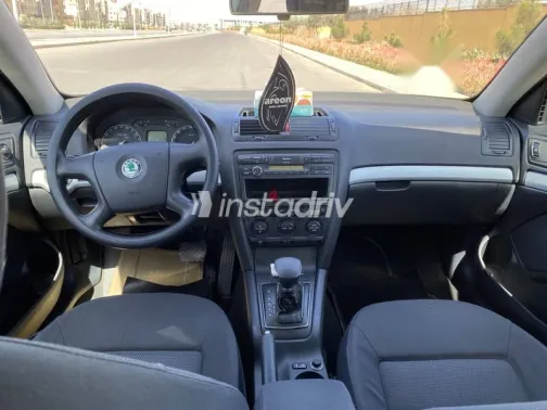 سكودا اوكتافيا 2005 أخضر مستعملة للبيع - 5