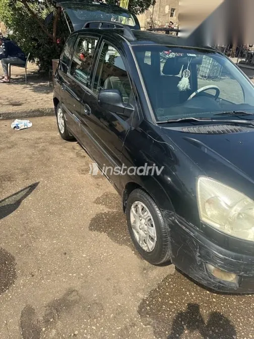 هيونداي ماتريكس 2010 أسود مستعملة للبيع - 1