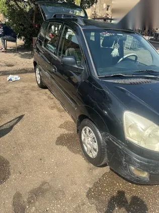 هيونداي ماتريكس 2010 أسود مستعملة للبيع