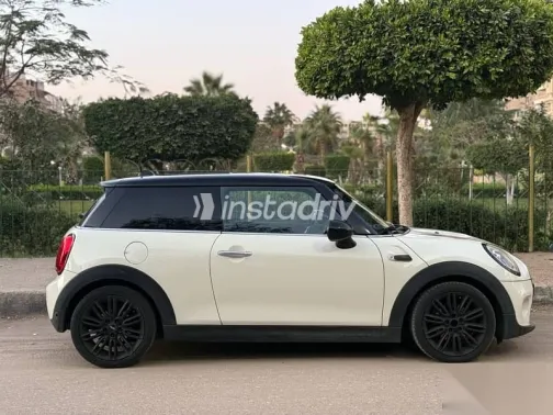 Mini Cooper 2017 White Used for Sale - 2