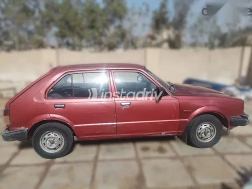 هوندا سيفك 1983 أحمر مستعملة للبيع - 1