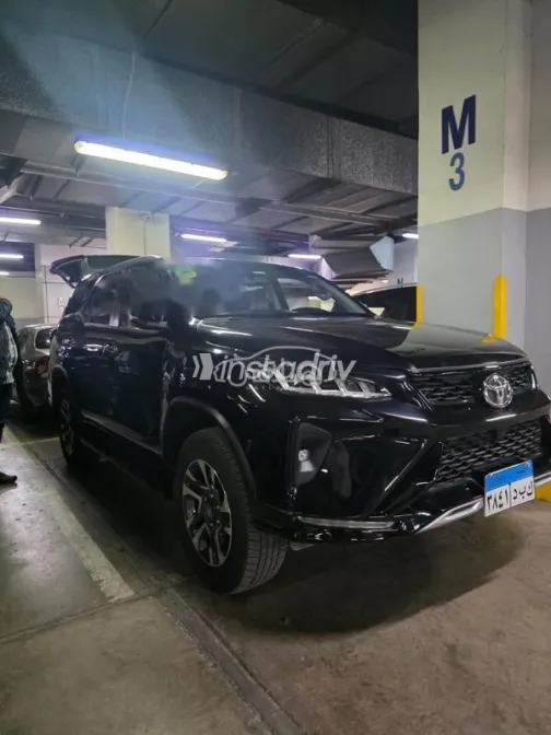 تويوتا فورتشنر 2025 أسود مستعملة للبيع - 4