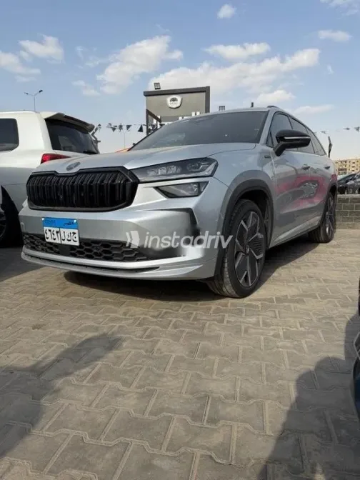 سكودا كودياك 2025 فضي مستعملة للبيع - 3