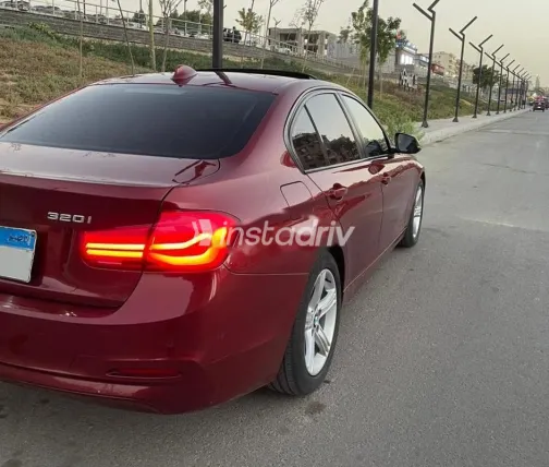 بي ام دبليو 520 2017 أحمر غامق مستعملة للبيع - 4