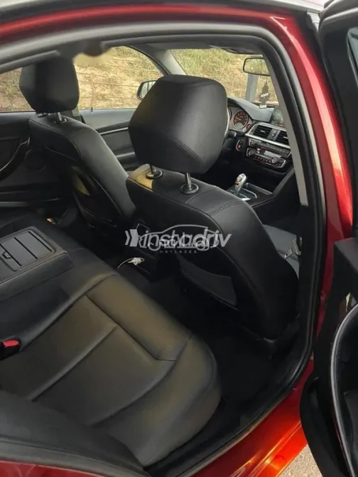 بي ام دبليو 520 2017 أحمر غامق مستعملة للبيع - 5