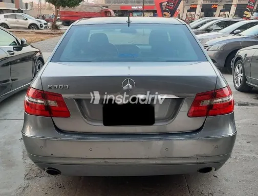 مرسيدس E 300 2010 رمادي مستعملة للبيع - 2