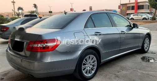 مرسيدس E 300 2010 رمادي مستعملة للبيع - 4