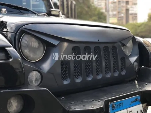 جيب رانجلر 2015 أسود مستعملة للبيع - 2