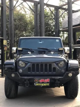 جيب رانجلر 2015 أسود مستعملة للبيع