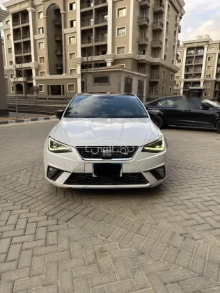 سيات ابيزا 2020 أبيض مستعملة للبيع