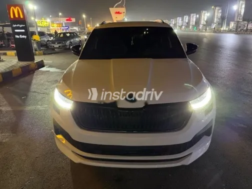 سكودا كودياك 2024 أبيض مستعملة للبيع - 2
