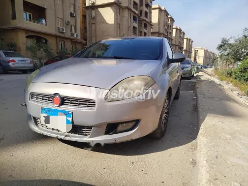 فيات برافو 2011 أبيض مستعملة للبيع - 3