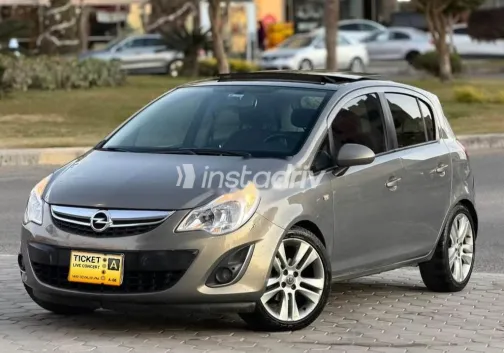 اوبل كورسا 2012 رمادي غامق مستعملة للبيع - 1