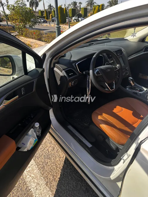 فورد فيوجن 2018 أبيض مستعملة للبيع - 2