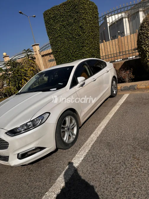 فورد فيوجن 2018 أبيض مستعملة للبيع - 4