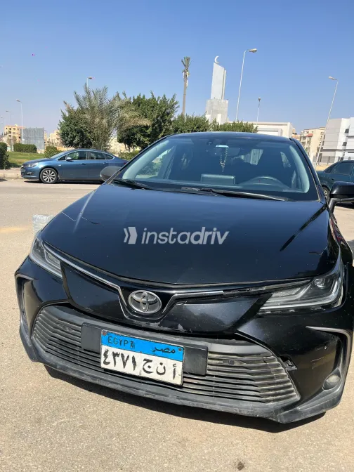 Toyota Corolla 2021 White Used for Sale - 1