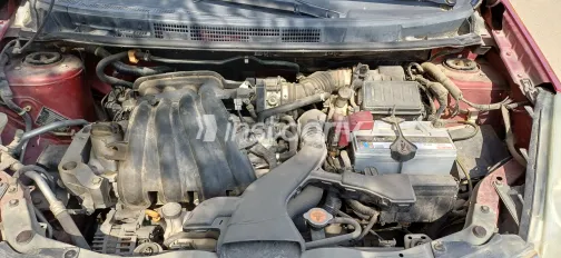 نيسان ليفينا 2010 أبيض مستعملة للبيع - 10