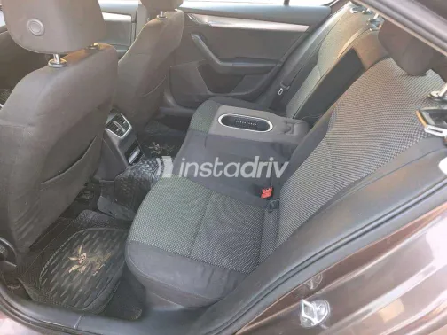 سكودا اوكتافيا 2015 أبيض مستعملة للبيع - 3