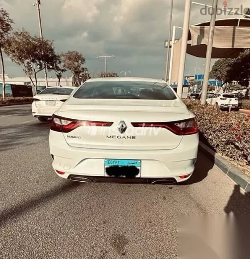 رينو ميجان 2023 أبيض مستعملة للبيع - 2