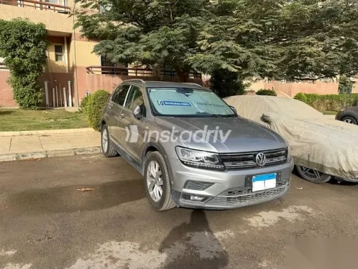 فولكس فاغن تيجون 2020 فضي مستعملة للبيع - 1