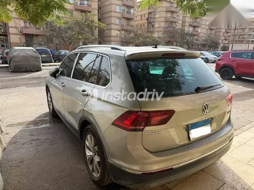 فولكس فاغن تيجون 2020 فضي مستعملة للبيع - 4