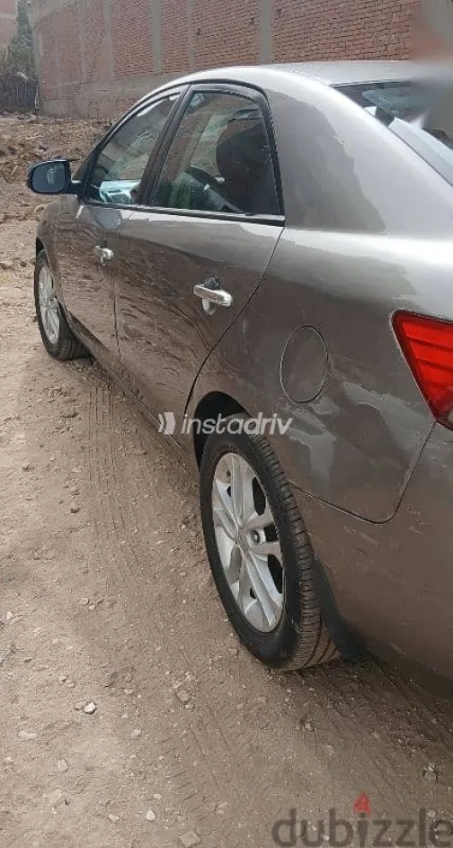 كيا سيراتو 2011 رمادي مستعملة للبيع - 4